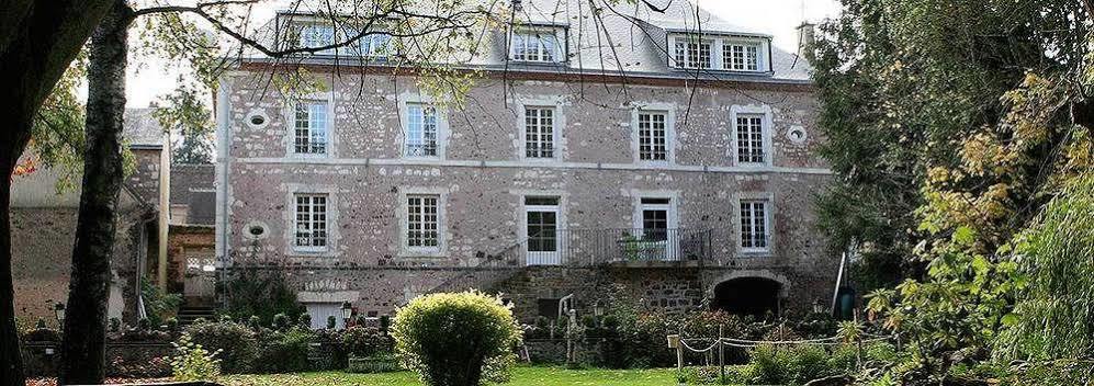 Logis - De L'abbaye Hotel 3*